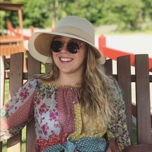 Meet your Posher, Juliette